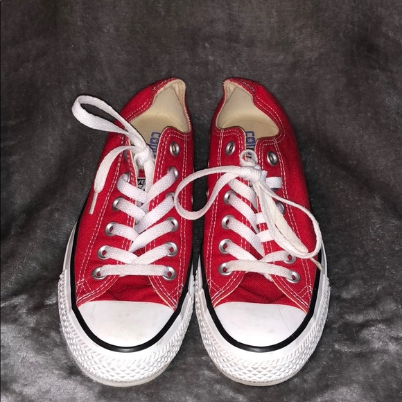 converse red low cut